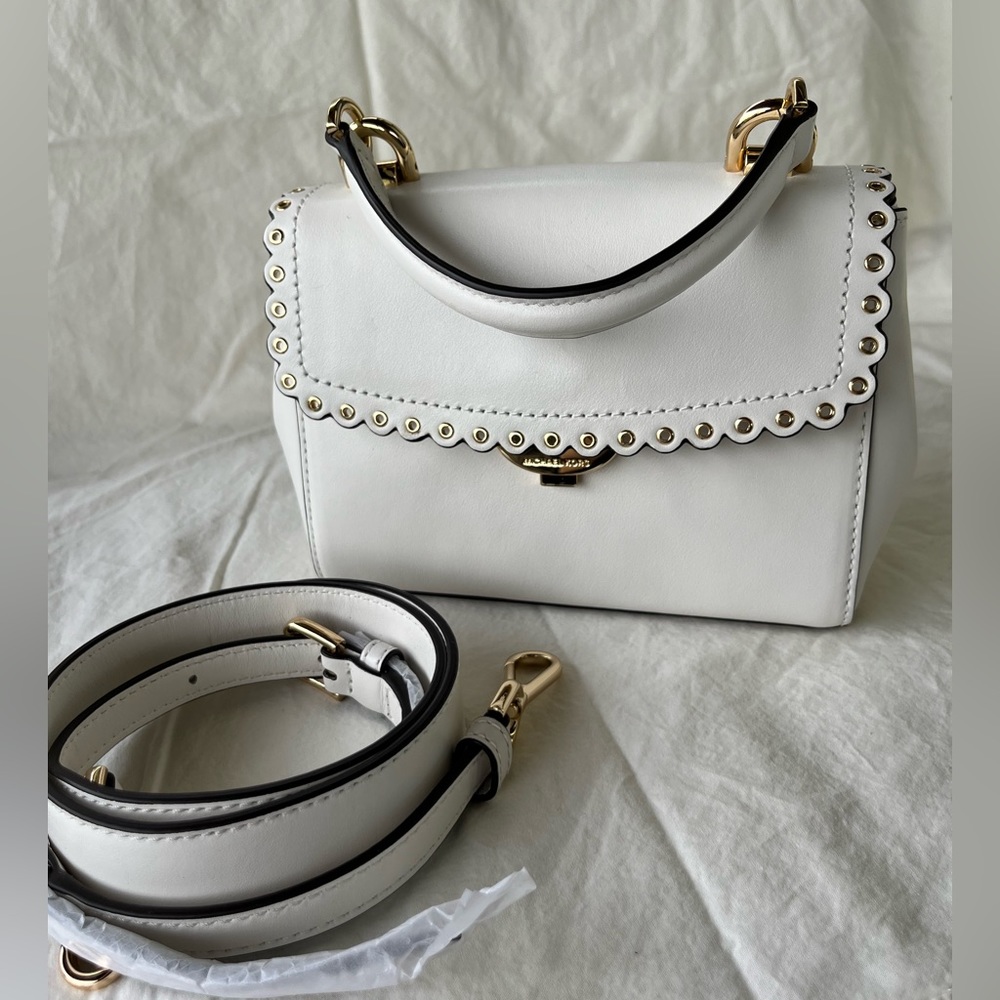 Michael Kors mini purse never used no tags dust bag included
